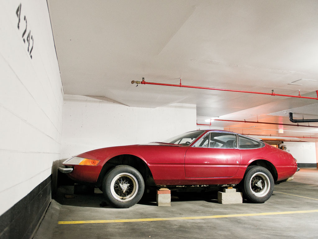 Sortie de grange : une Ferrari 365 GTB/4 Daytona de 1971
