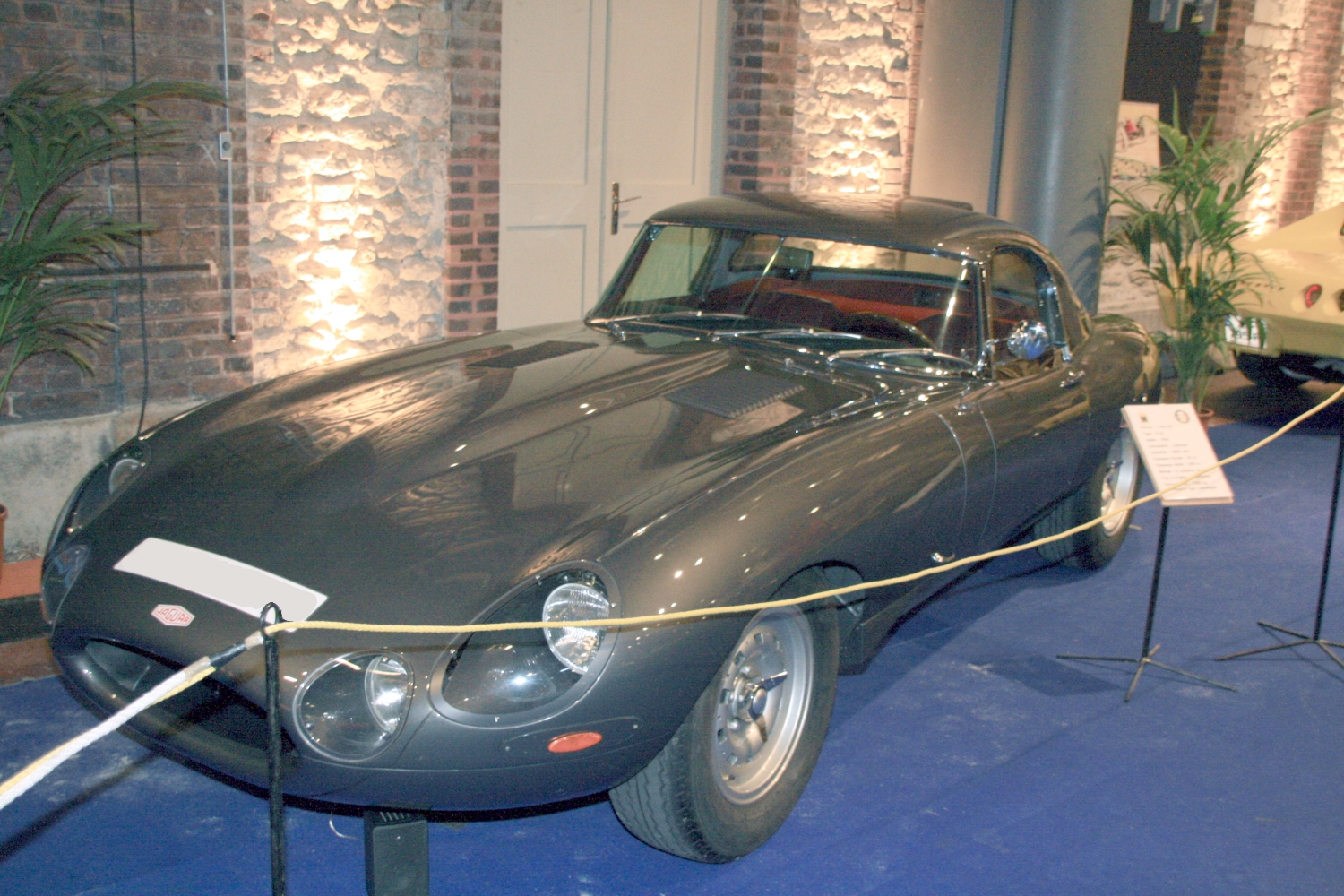 51 ans après, Jaguar va produire de nouvelles Lightweight !