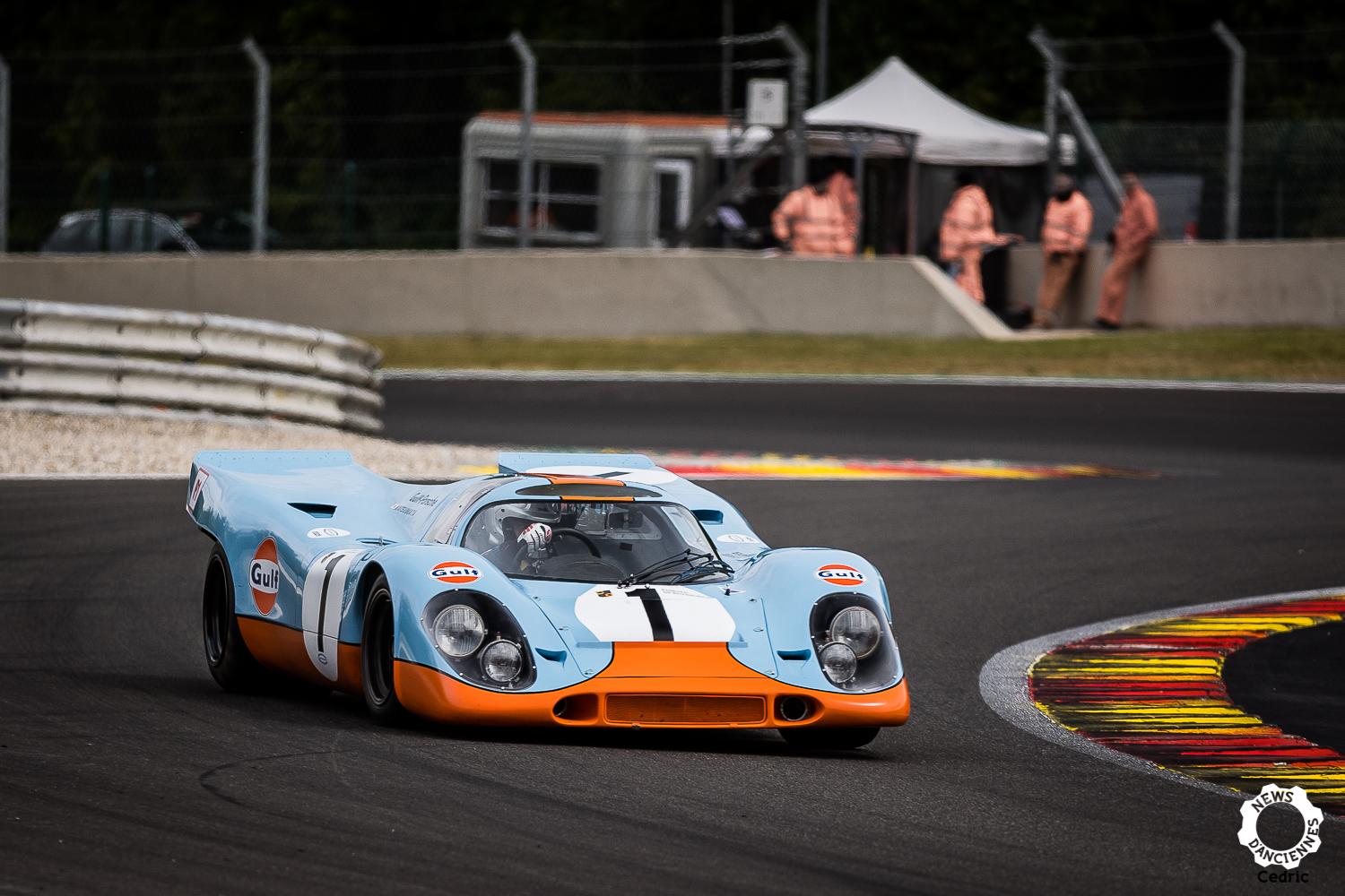 Racing Team : le J. W. Automotive Engineering