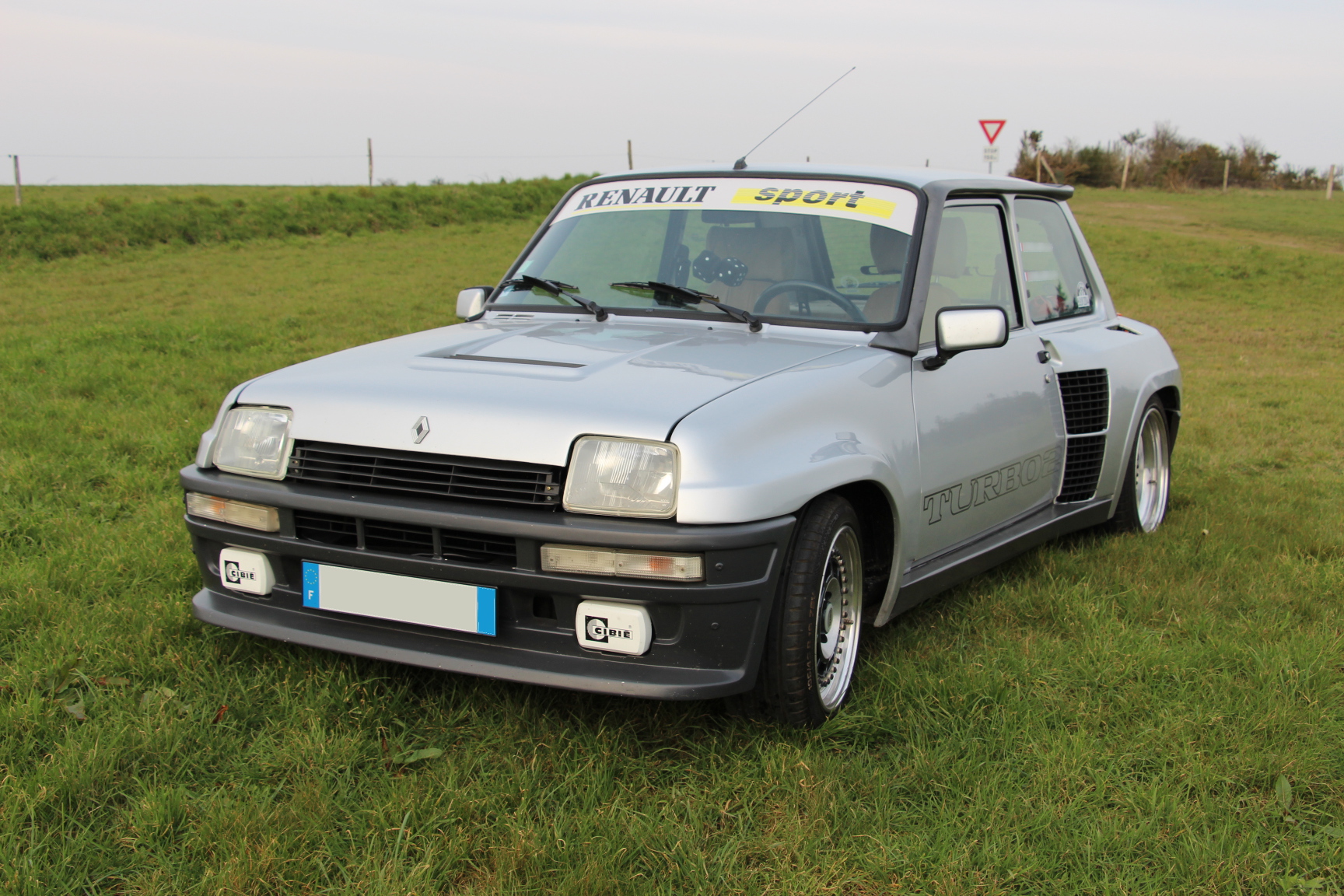 Renault et ses moteurs Turbos mis à l’honneur par Youngtimers à Retromobile