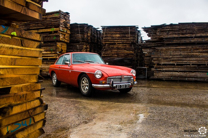 MG B GT 23-