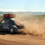 06 2008 mongolia dust- Tour de France en Renault 4CV