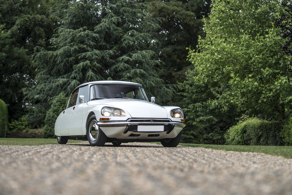 Le catalogue Silverstone Auctions à Salon Privé recèle quelques pépites