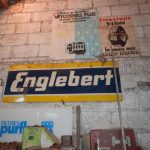 Garage à Vider en Mayenne Plaque Englebert-