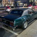 Mustang dans la rue par Clément 8- Mustang Grande