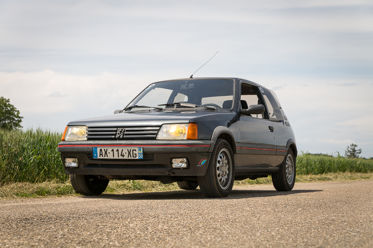 Les Autos de l’Équipe : la 205 GTI de Fabien
