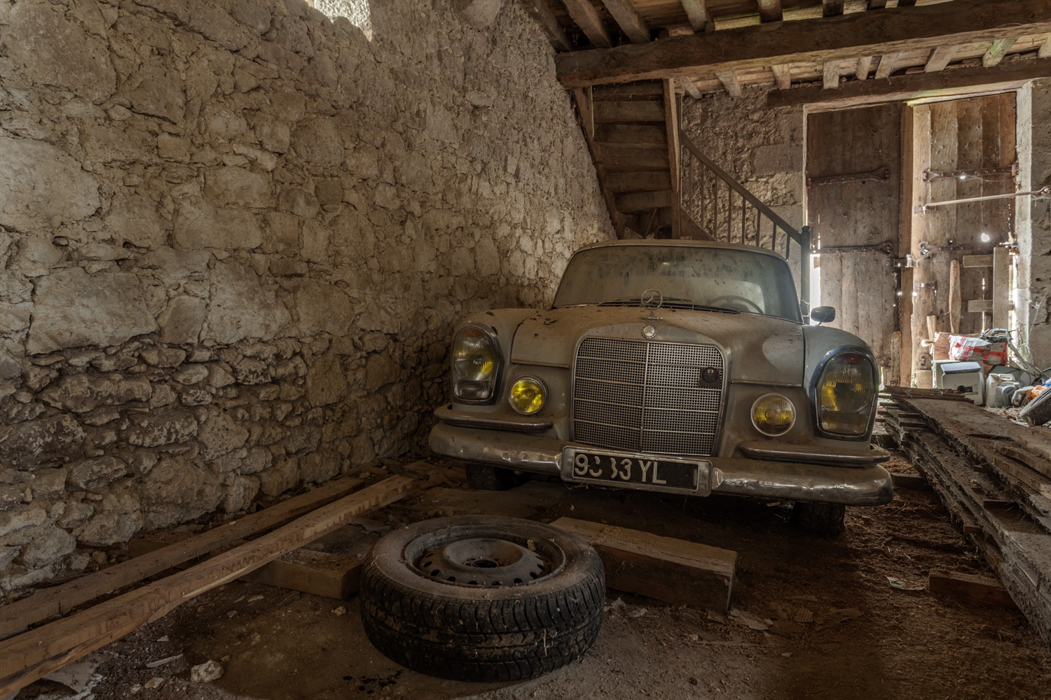 Nos Anciennes Abandonnées : les Mercedes du vieil allemand