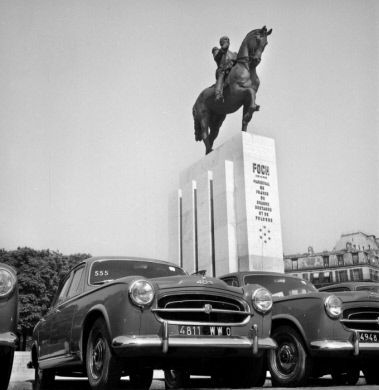 Présentation Peugeot 403 en 1955- Peugeot 403
