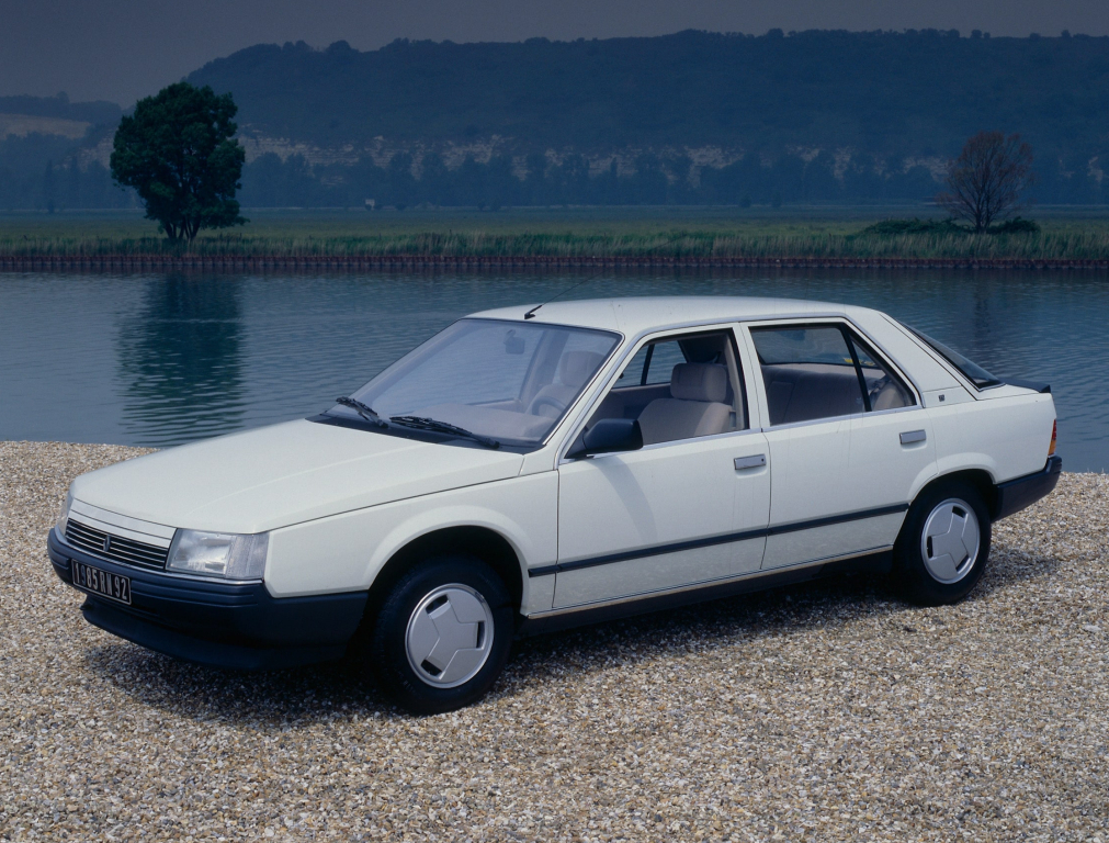 Au volant Renault 25 GTX, une question de classe - News d'Anciennes