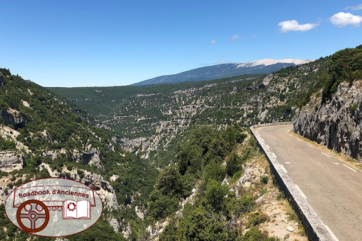 Roadbook d’Anciennes Episode 29 : Les Gorges de la Nesque, la route des grottes percées