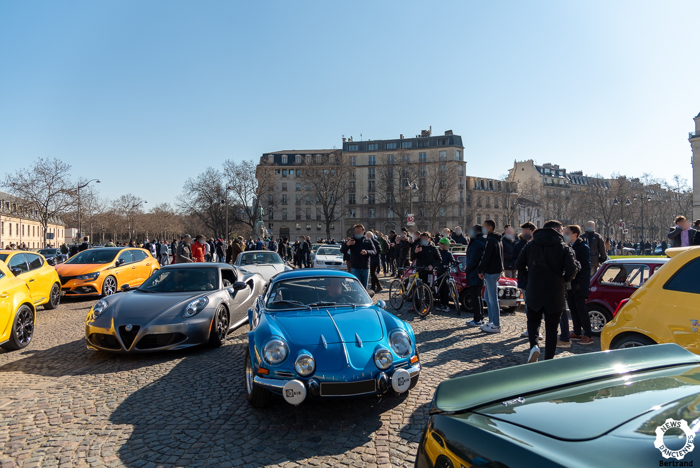 La Place Vauban était pleine ce dimanche… mais « ce n’est pas un rassemblement de collectionneurs »