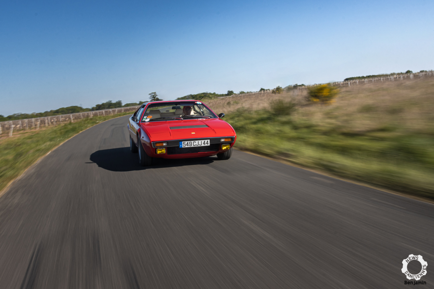 Au volant d’une Dino 308 GT4, une histoire de compromis