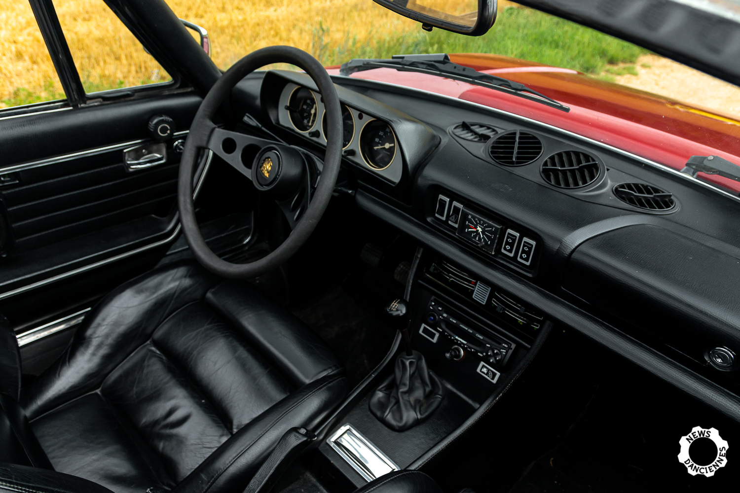Peugeot-504-Cabriolet-V6-par-Alexis-pour