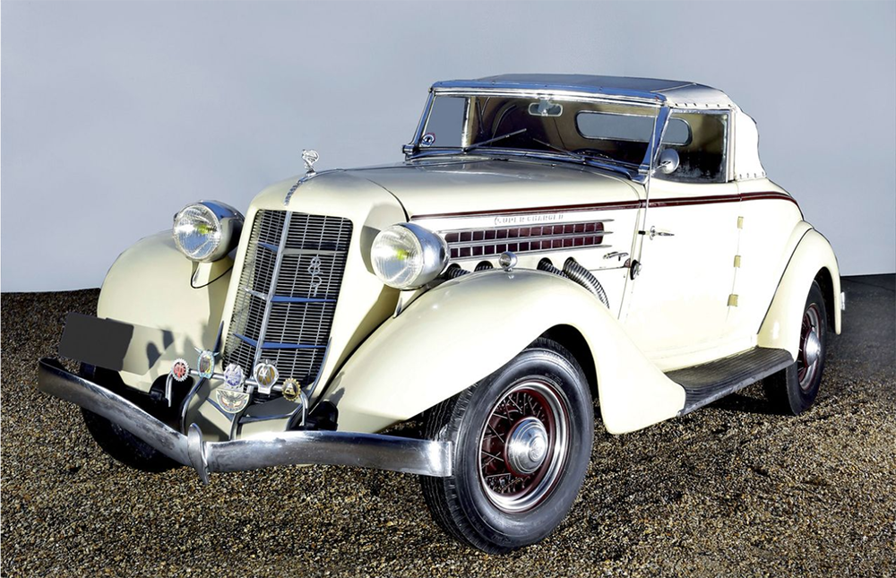 Zoom sur le catalogue DES ventes Osenat à Epoqu'Auto 2022 News d