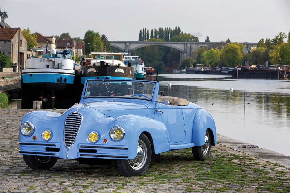 Zoom sur le catalogue DES ventes Osenat à Epoqu'Auto 2022 News d