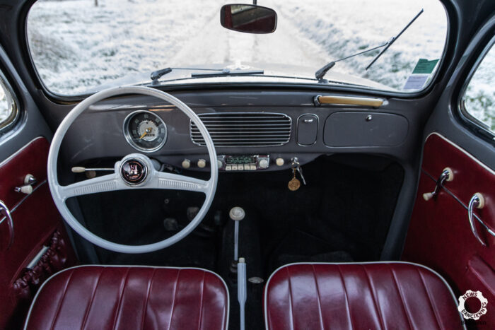 La Volkswagen Coccinelle 1300 - vintage road trip : automobiles anciennes,  motos anciennes et culture vintage