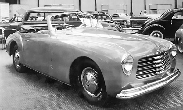 Simca 8 Sport au Salon de Paris 1948-