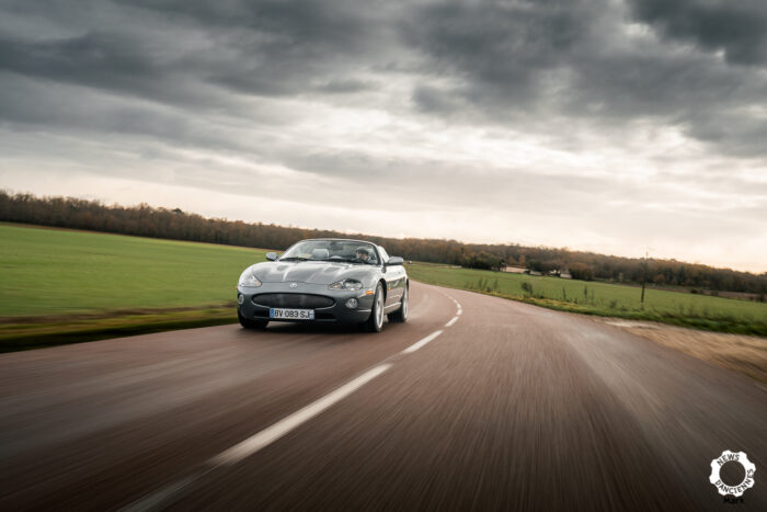 Jaguar XKR Cabriolet par Mark pour News dAnciennes 17-