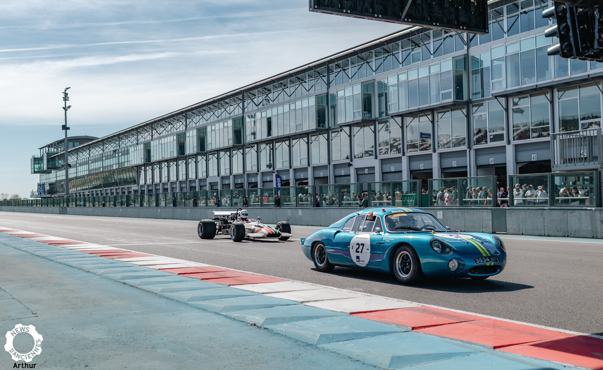 Classic Days 2026 : un grand soleil… et des drapeaux rouges à Magny-Cours