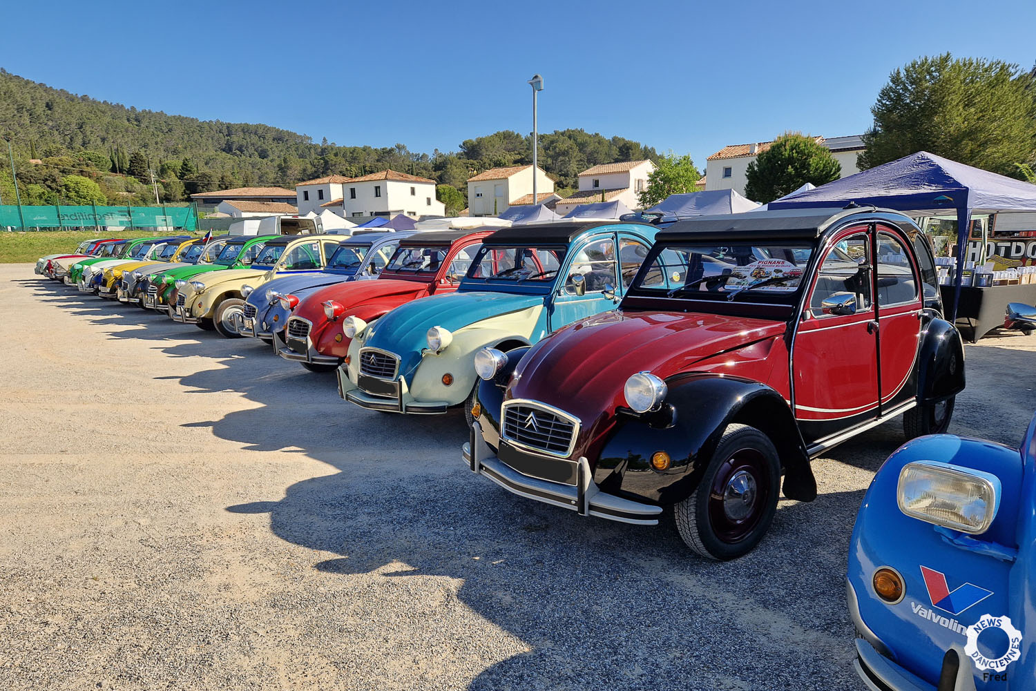 La Foire Expo de Pignans (83) a fait le plein d&rsquo;anciennes, 2cv en tête