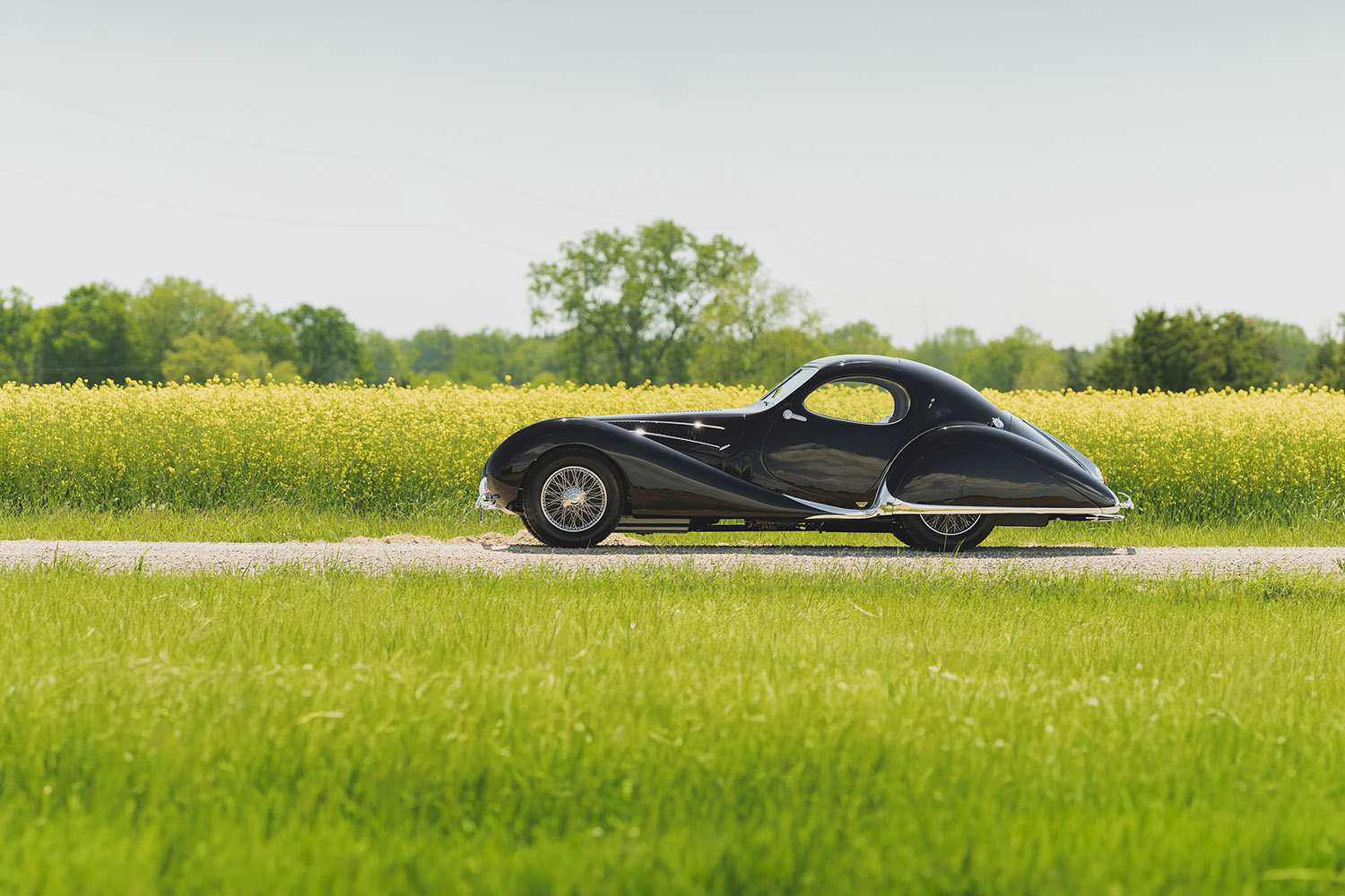 Catalogue fou pour RM Sotheby&rsquo;s à Monterey entre supercars et magnifiques françaises
