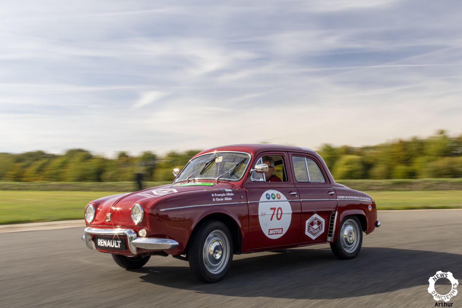 Essai : la Dauphine Gordini de François Allain au Tour Auto 2026