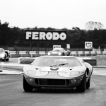Ford GT40 Le Mans 1968 5- J. W. Automotive Engineering